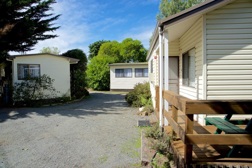 Triabunna Cabin & Caravan Park Экстерьер фото