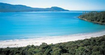 Triabunna Cabin & Caravan Park Экстерьер фото